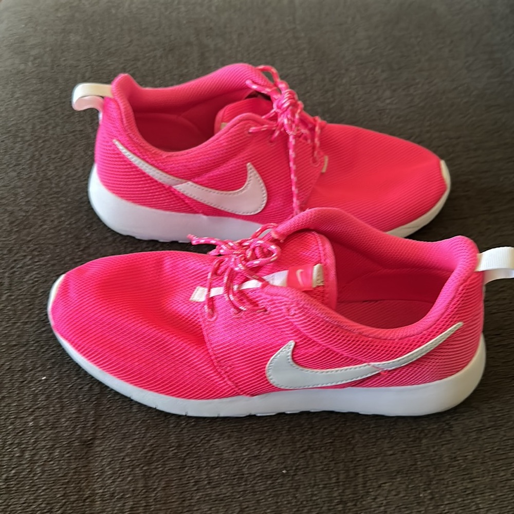 Nike Roshe One Pink Blast pink and white sneaker size 6Y.